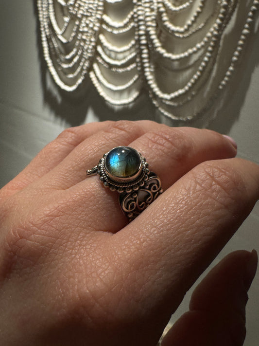 Fairy tale Labradorite Ring