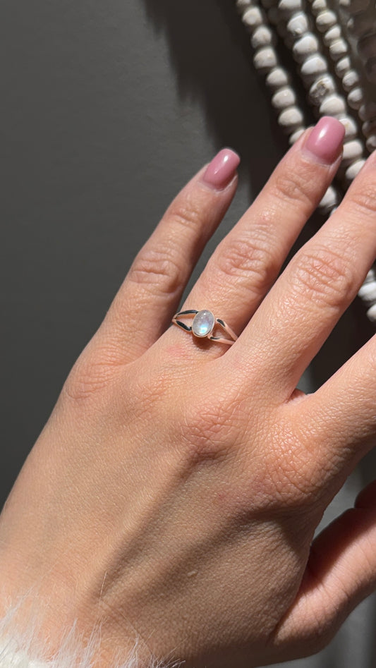 Elegance Moonstone ring