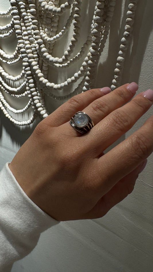 TELL ME MORE moonstone silver ring