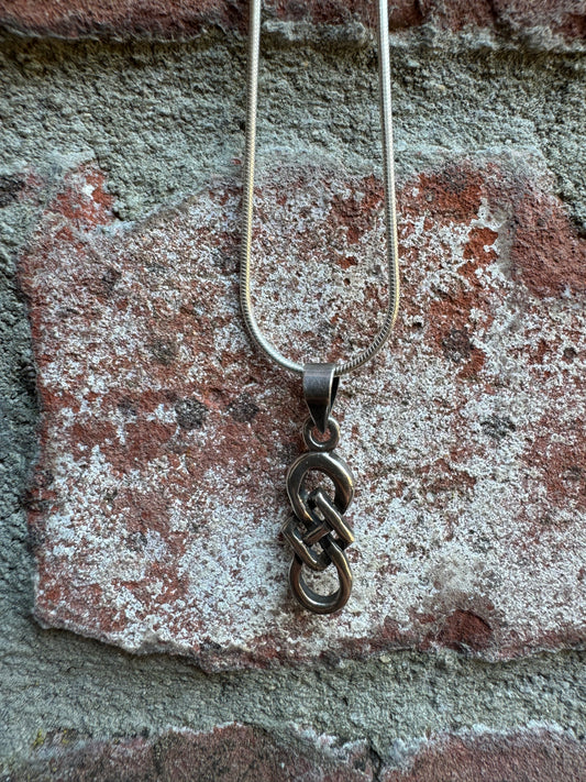 Celtic Knot Silver Pendant 03