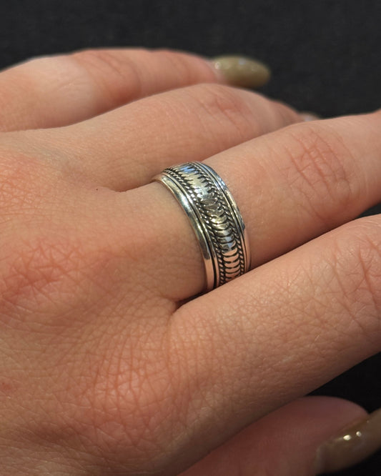 spinning ring woven design