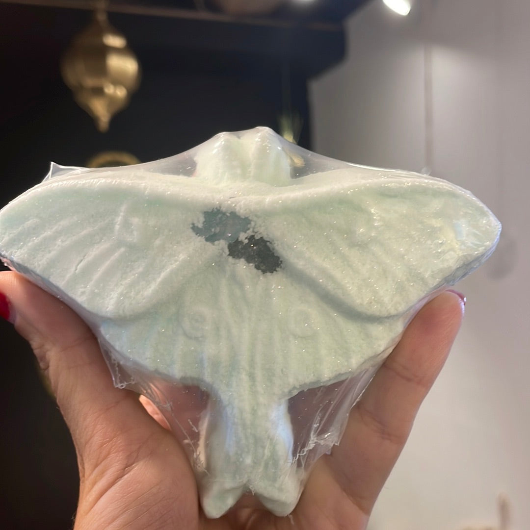 Crystal Moth Bath Bomb