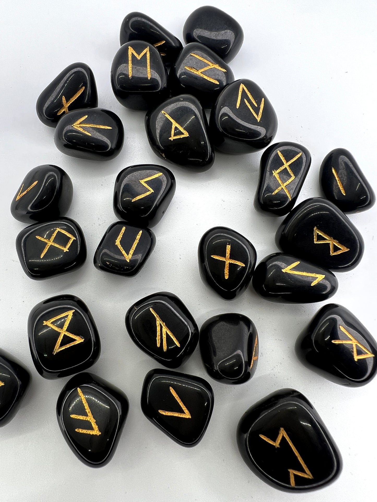 BLACK AGATE runes