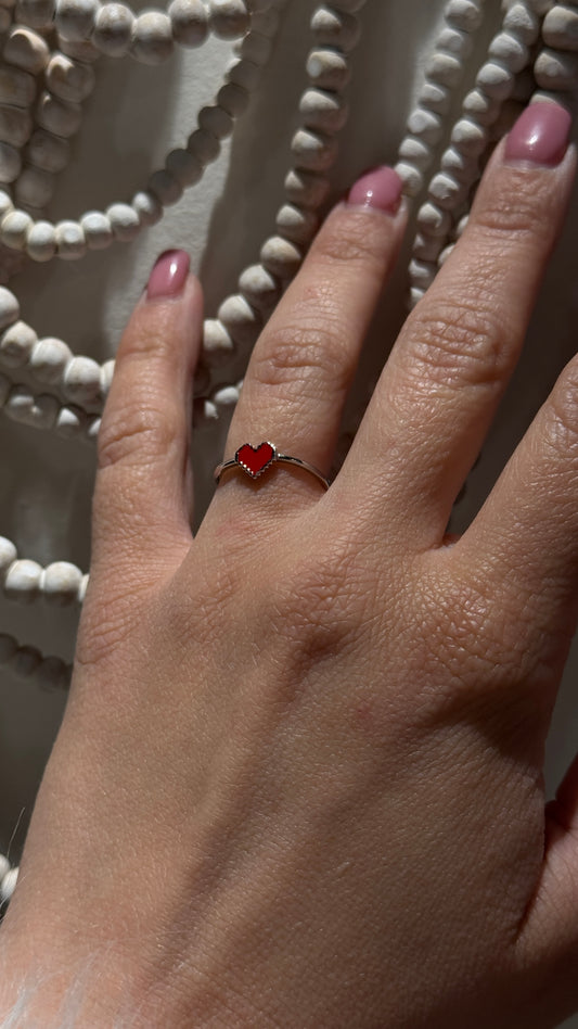 Pop of heart silver ring