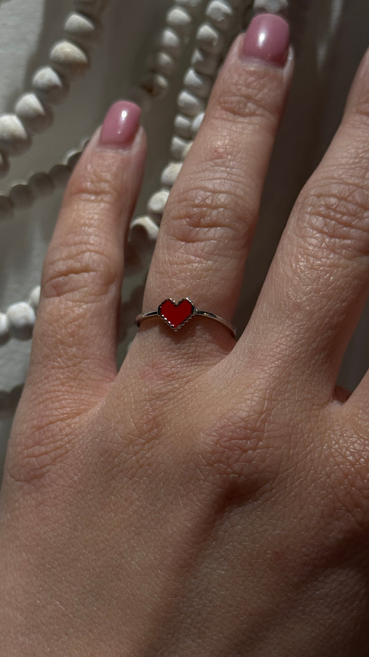 Pop of heart silver ring