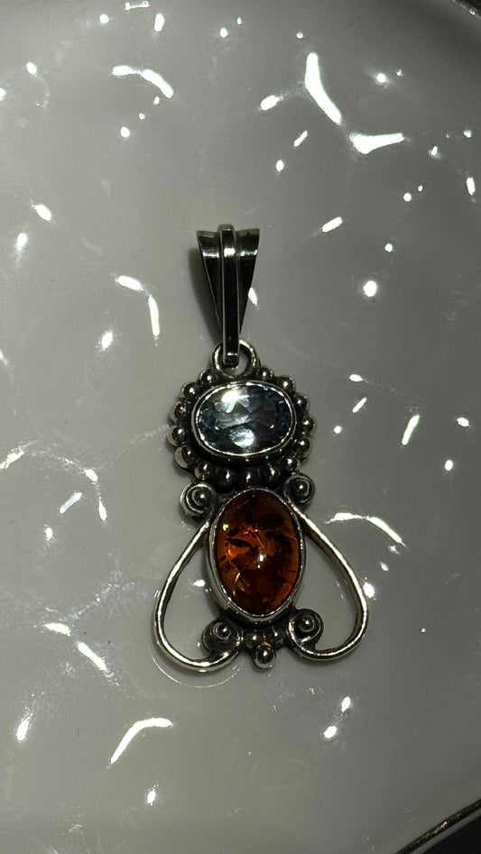 Queen Sofia Pendant