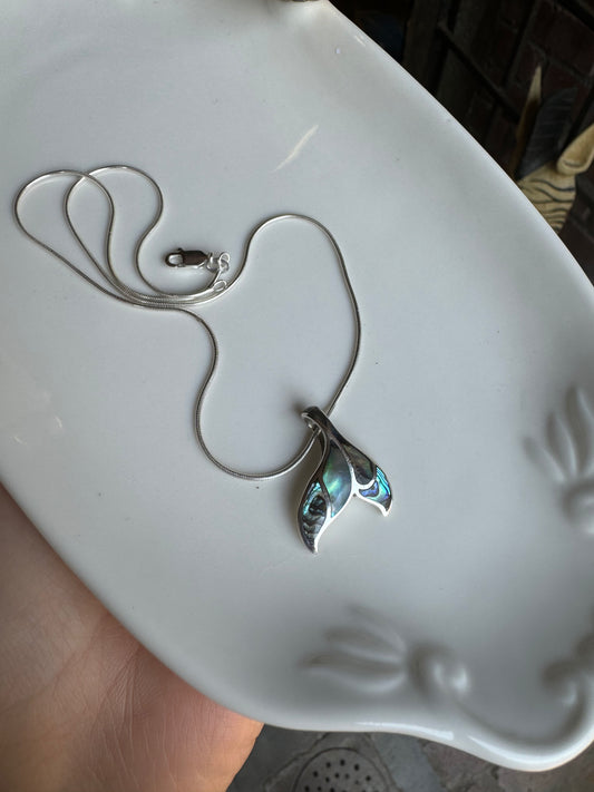 Whale tail silver Pendant in Abalone Shell