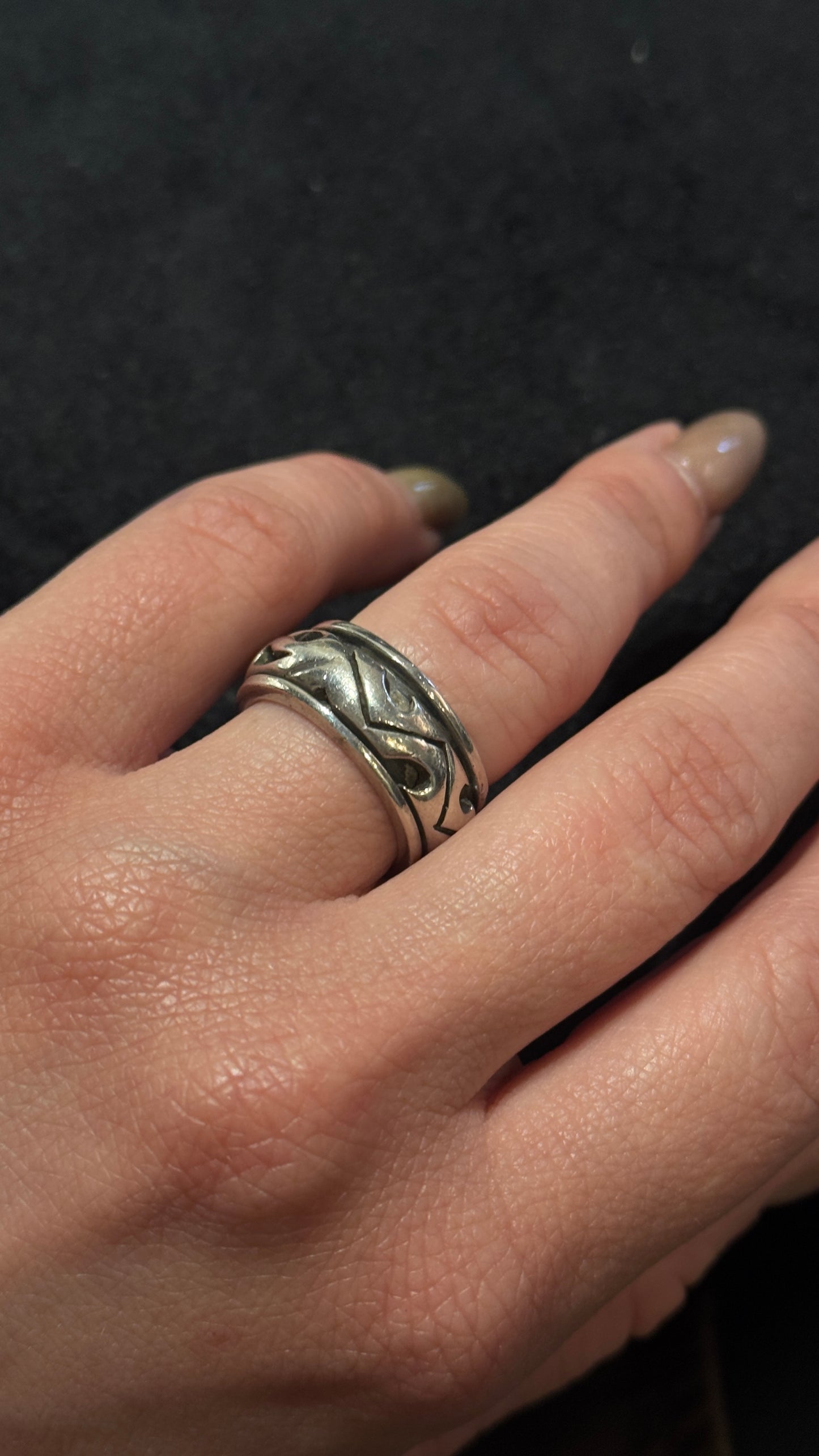 Tribal spinning ring