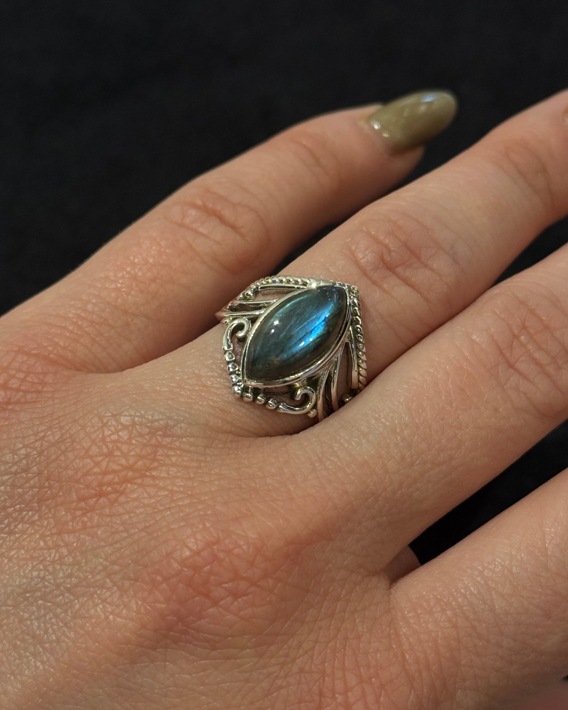Silver ring vintage style with labradorite high quality stone