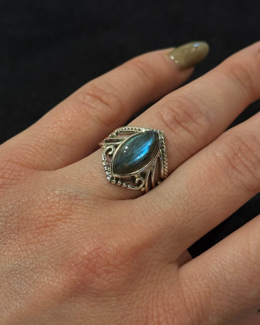 Silver ring vintage style with labradorite high quality stone
