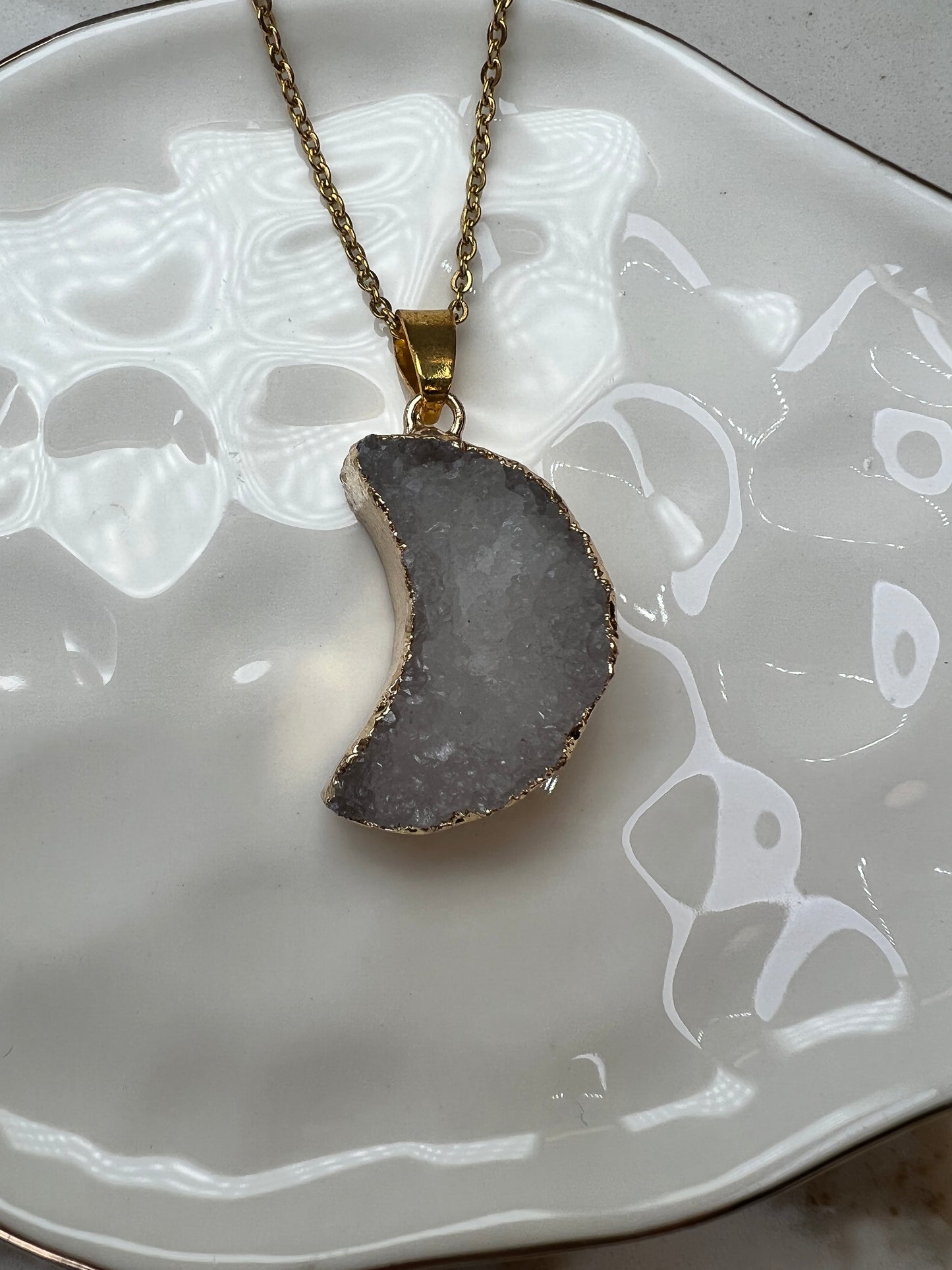 Natural Druzy Moon Fashion necklace