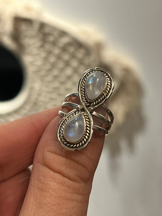 Moonstone ring 026