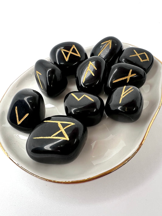 BLACK AGATE runes